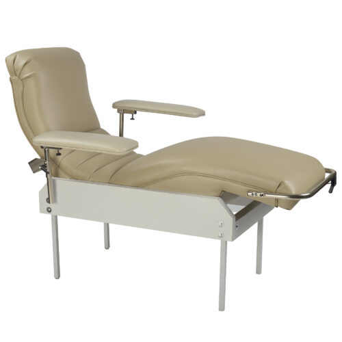 Lounge chair in taupe
